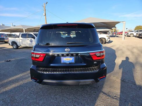 Used 2022 Nissan Armada SL w/ Captain's Chairs Package image 7