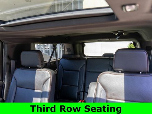 Used 2024 Chevrolet Suburban High Country AWD/4WD image 13