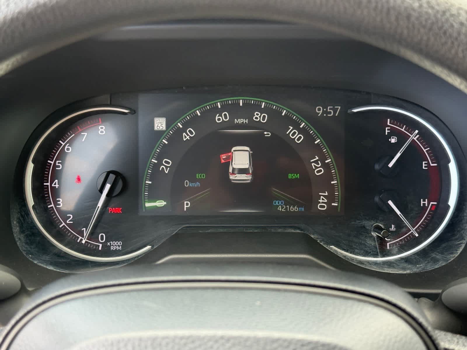Used 2025 Toyota RAV4 XLE FWD image 19