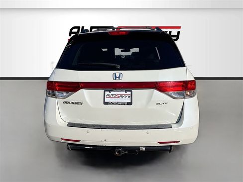 Used 2015 Honda Odyssey Touring Elite image 6