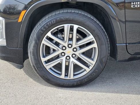 Used 2023 Chevrolet Traverse High Country image 13