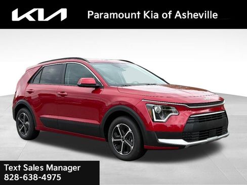 New 2025 Kia Niro EX image 1