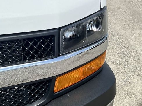 New 2025 Chevrolet Express 3500 w/ Power Convenience Package image 15