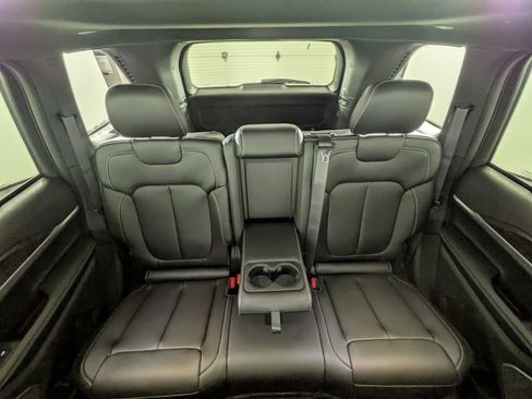 New 2026 Jeep Grand Cherokee Limited w/ Limited Altitude Package AWD/4WD image 30