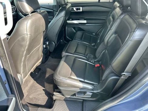 Used 2021 Ford Explorer XLT w/ Equipment Group 202A AWD/4WD image 38