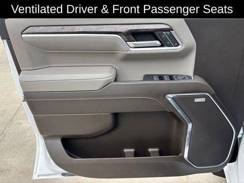 Certified 2023 Chevrolet Silverado 1500 LTZ w/ Technology Package image 19