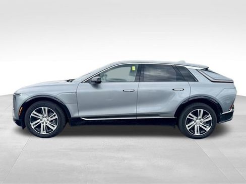 Used 2024 Cadillac Lyriq Tech AWD/4WD image 5