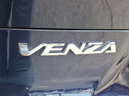 Used 2022 Toyota Venza XLE AWD/4WD image 32