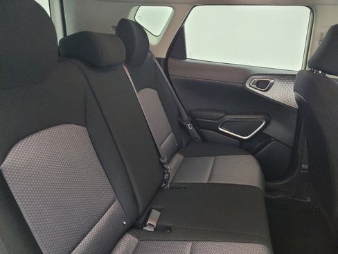 Used 2025 Kia Soul LX image 19
