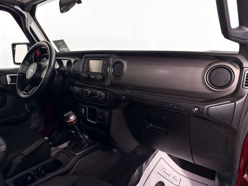 Used 2021 Jeep Wrangler Sport image 28