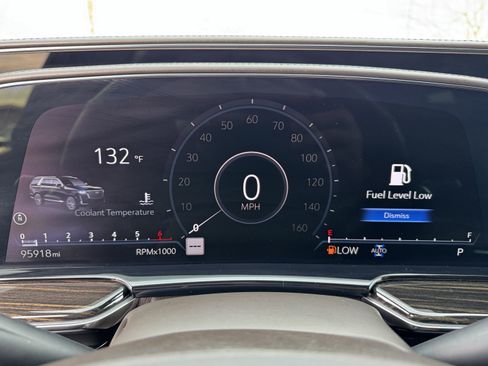 Used 2021 Cadillac Escalade Premium Luxury image 20