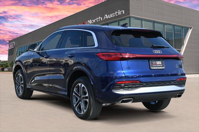 Used 2025 Audi Q5 Premium w/ Convenience Package AWD/4WD image 4