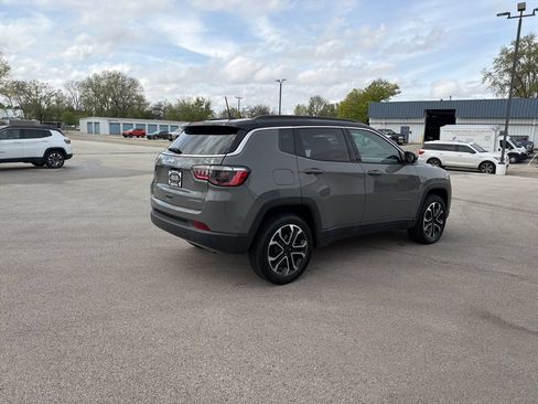 Used 2024 Jeep Compass Limited AWD/4WD image 7