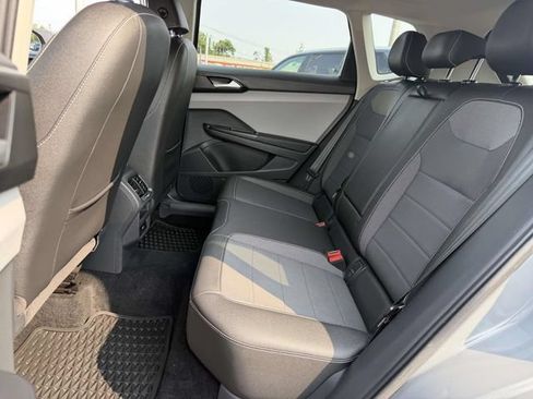 Used 2023 Volkswagen Taos SE AWD/4WD image 10
