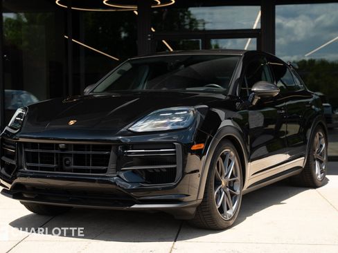 Used 2024 Porsche Cayenne Turbo GT AWD/4WD image 7
