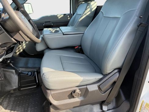 Used 2015 Ford F250 XL w/ Power Equipment Group image 8
