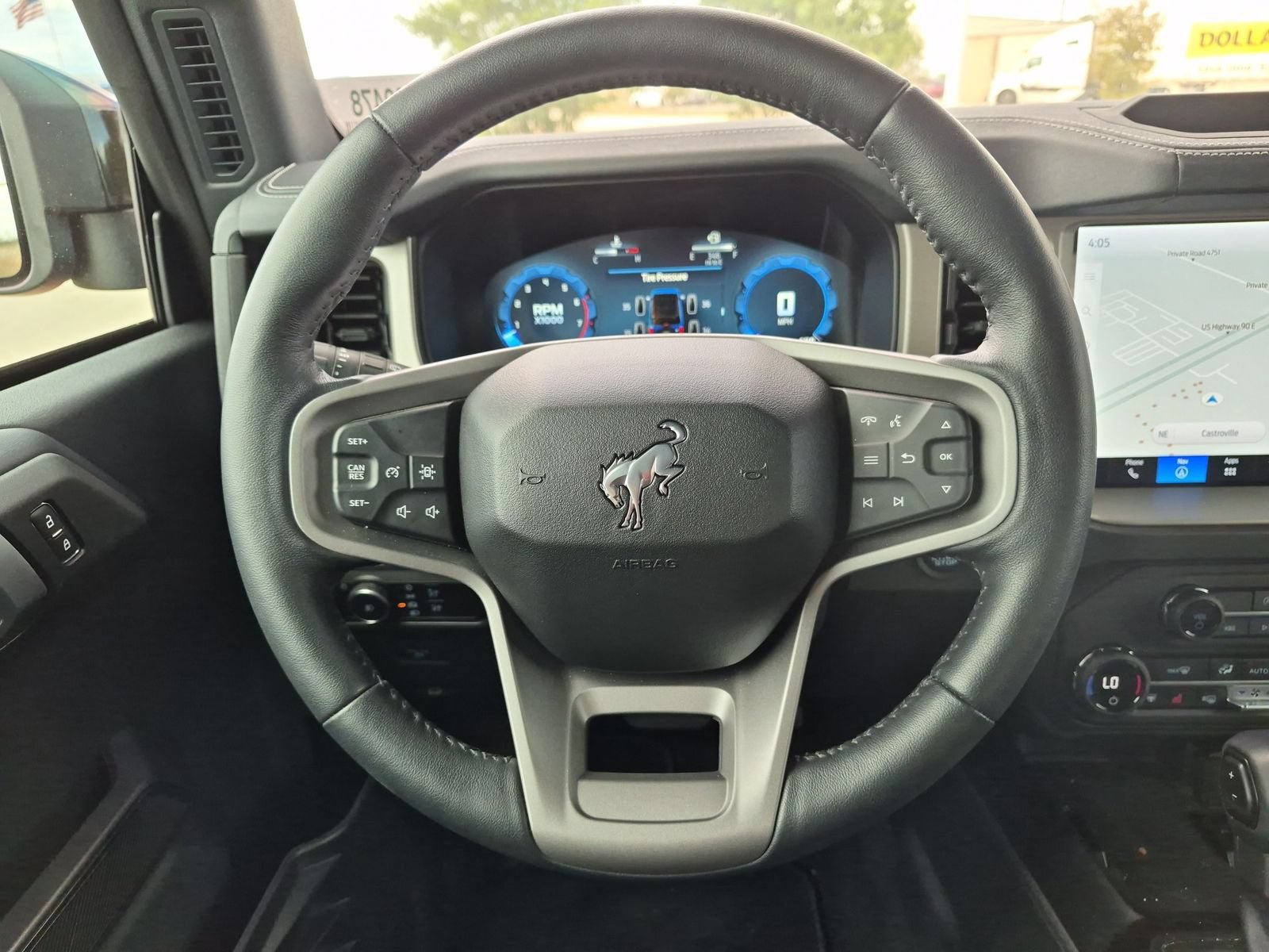 Used 2025 Ford Bronco Outer Banks AWD/4WD image 14