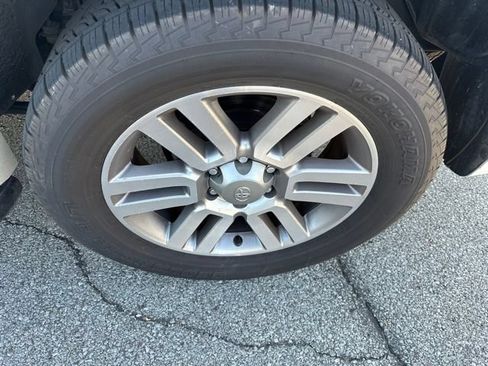 Used 2011 Toyota 4Runner Limited AWD/4WD image 10