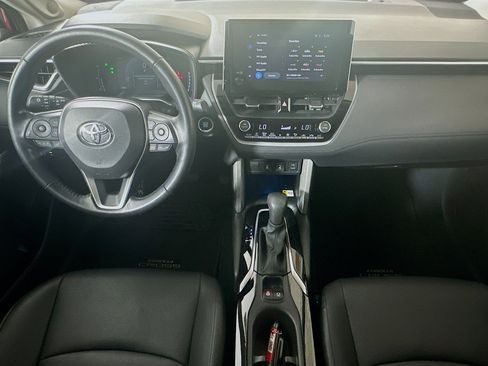 Used 2023 Toyota Corolla Cross XLE w/ Convenience Package FWD image 27