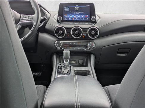 Used 2024 Nissan Sentra SV FWD image 16