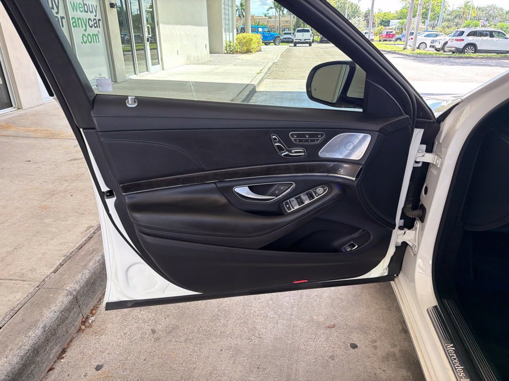 Used 2015 Mercedes-Benz S 550 Sedan image 40
