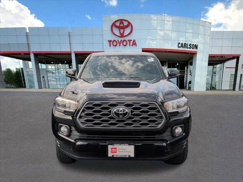 Certified 2020 Toyota Tacoma TRD Sport AWD/4WD image 6
