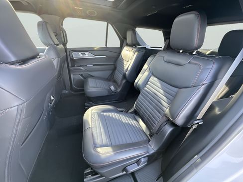 New 2026 Ford Explorer ST-Line w/ ST-Line Street Pack AWD/4WD image 25