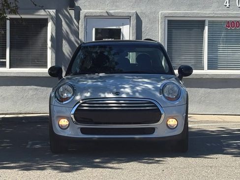 Used 2015 MINI Cooper 4-Door Hardtop image 2