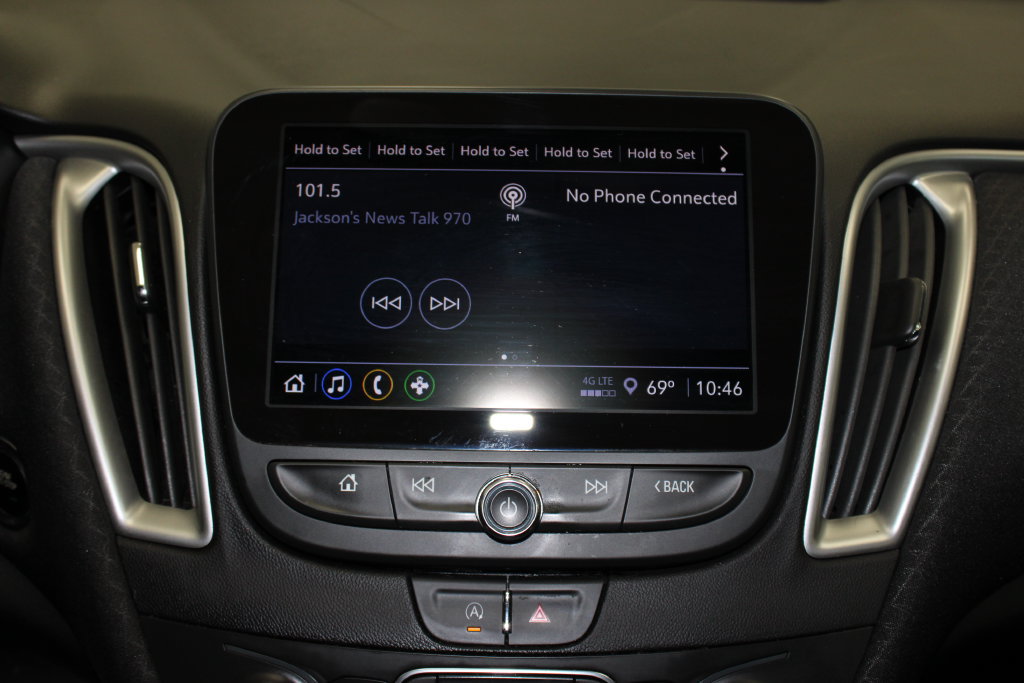 Used 2022 Chevrolet Malibu LS FWD image 15