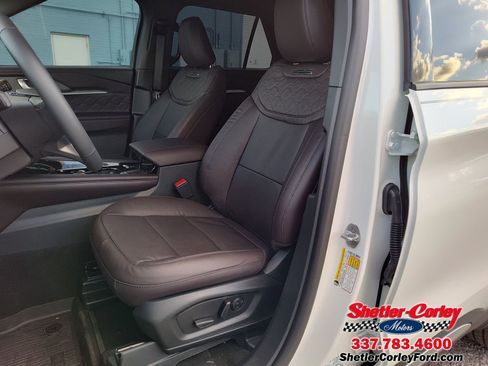 Used 2026 Ford Explorer Platinum w/ LUX Leather Package image 19