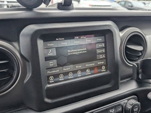 Used 2022 Jeep Wrangler Sport S image 18