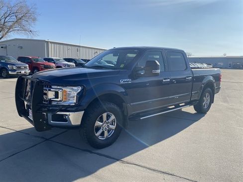 Used 2018 Ford F150 XLT w/ Equipment Group 302A Luxury image 3