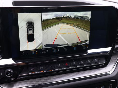 Used 2022 Chevrolet Silverado 1500 ZR2 w/ Technology Package image 33