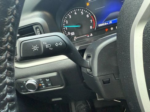 Used 2021 Ford Explorer XLT AWD/4WD image 16