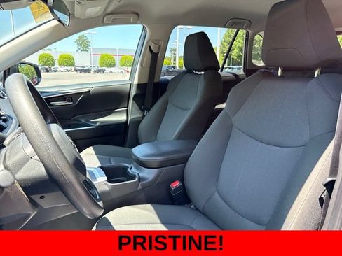 Used 2025 Toyota RAV4 XLE FWD image 14