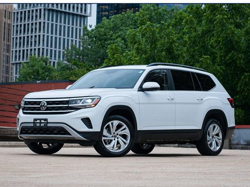 Certified 2023 Volkswagen Atlas SE w/ Panoramic Sunroof Package AWD/4WD image 1