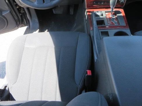 Used 2012 Jeep Liberty Sport image 24