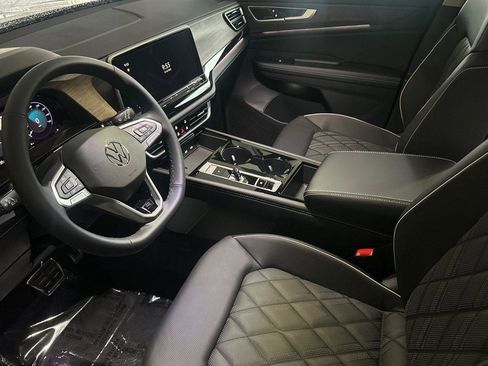 New 2026 Volkswagen Atlas SEL Premium R-Line image 9