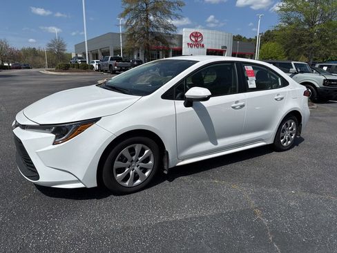 Used 2026 Toyota Corolla LE image 1