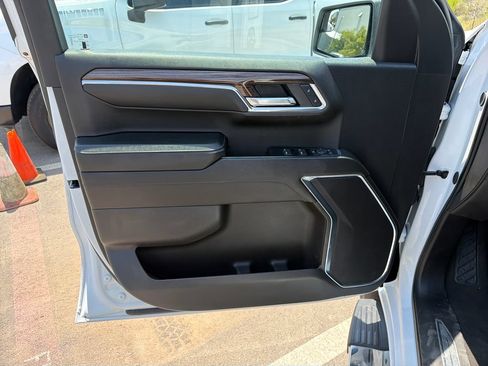 Used 2024 Chevrolet Silverado 1500 LT w/ Protection Package AWD/4WD image 17