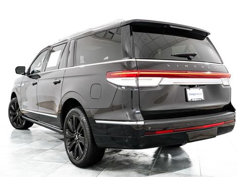Used 2023 Lincoln Navigator L Reserve AWD/4WD image 5