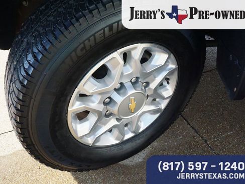 Used 2021 Chevrolet Silverado 3500 LTZ w/ LTZ Texas Edition image 9
