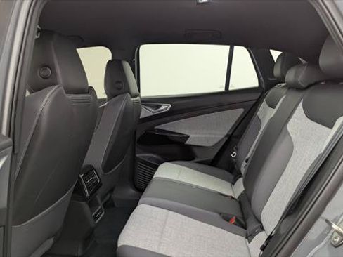 Used 2024 Volkswagen ID.4 Pro AWD/4WD image 16