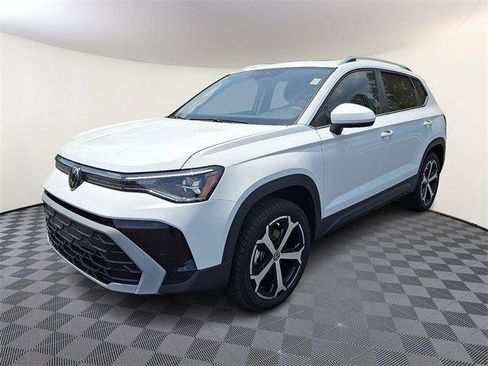 New 2025 Volkswagen Taos SEL image 3