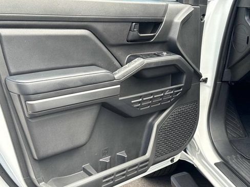 Used 2025 Toyota Tacoma SR5 RWD image 7