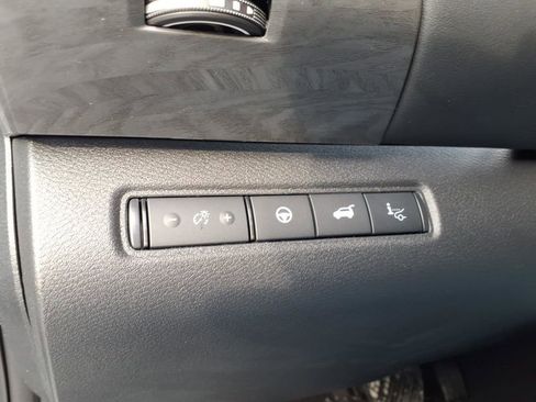 New 2026 Nissan Pathfinder Platinum image 18