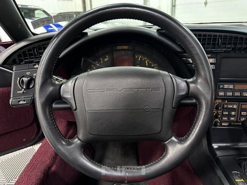 Used 1993 Chevrolet Corvette Convertible RWD image 32