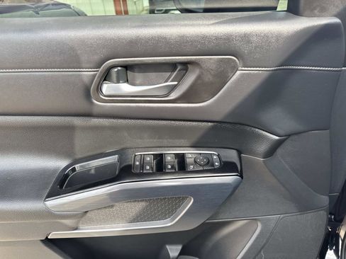 Used 2022 Nissan Pathfinder SL w/ SL Premium Package image 20