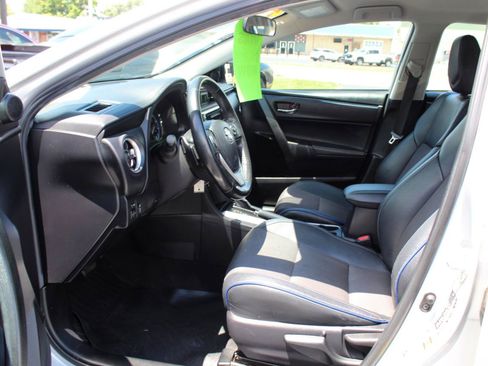 Used 2019 Toyota Corolla SE FWD image 9