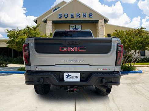 Used 2024 GMC Sierra 2500 AT4X w/ AT4X AEV Edition AWD/4WD image 4